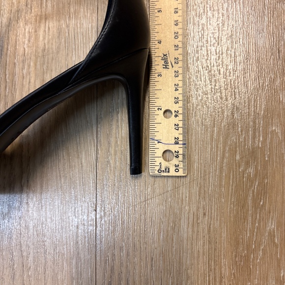 Stuart Weitzman heels - Picture 7 of 8